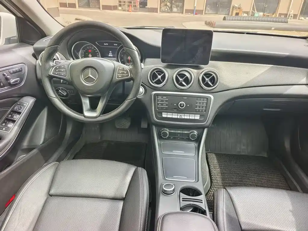 Mercedes-Benz GLA 2018 — фото 5