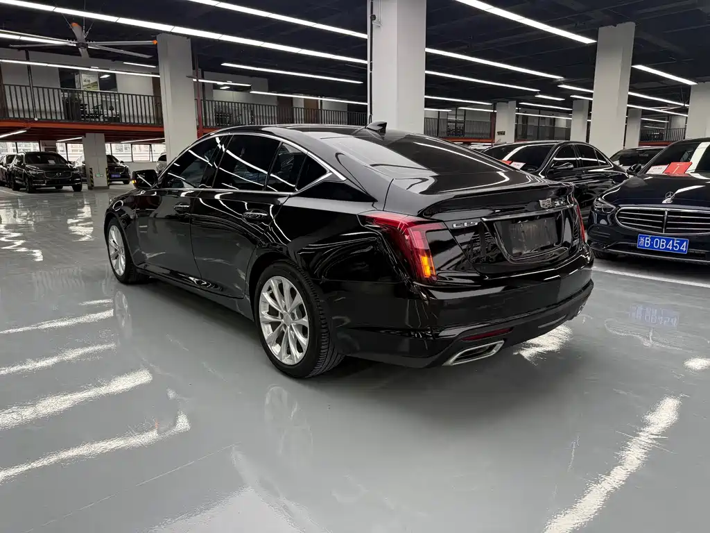 Cadillac CT5 2022 — фото 17