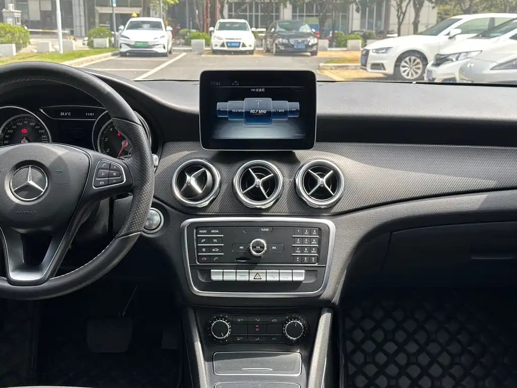 Mercedes-Benz GLA 2019 — фото 8