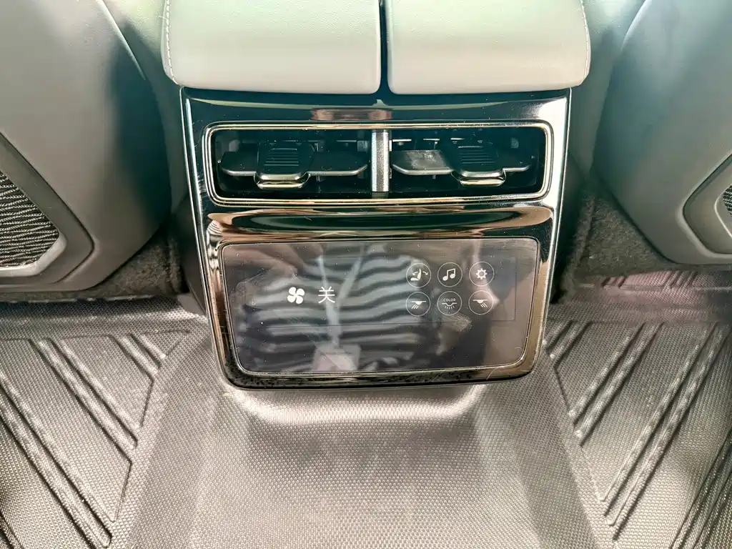Zeekr 001 2023 — фото 18