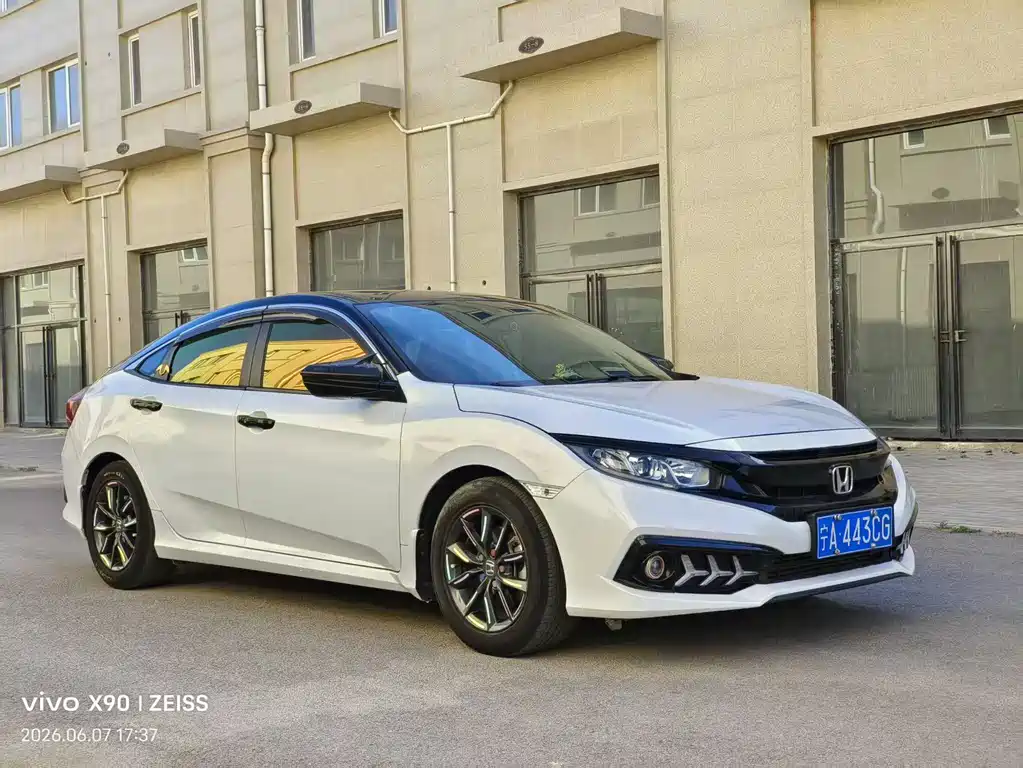 Honda Civic 2019 — фото 3