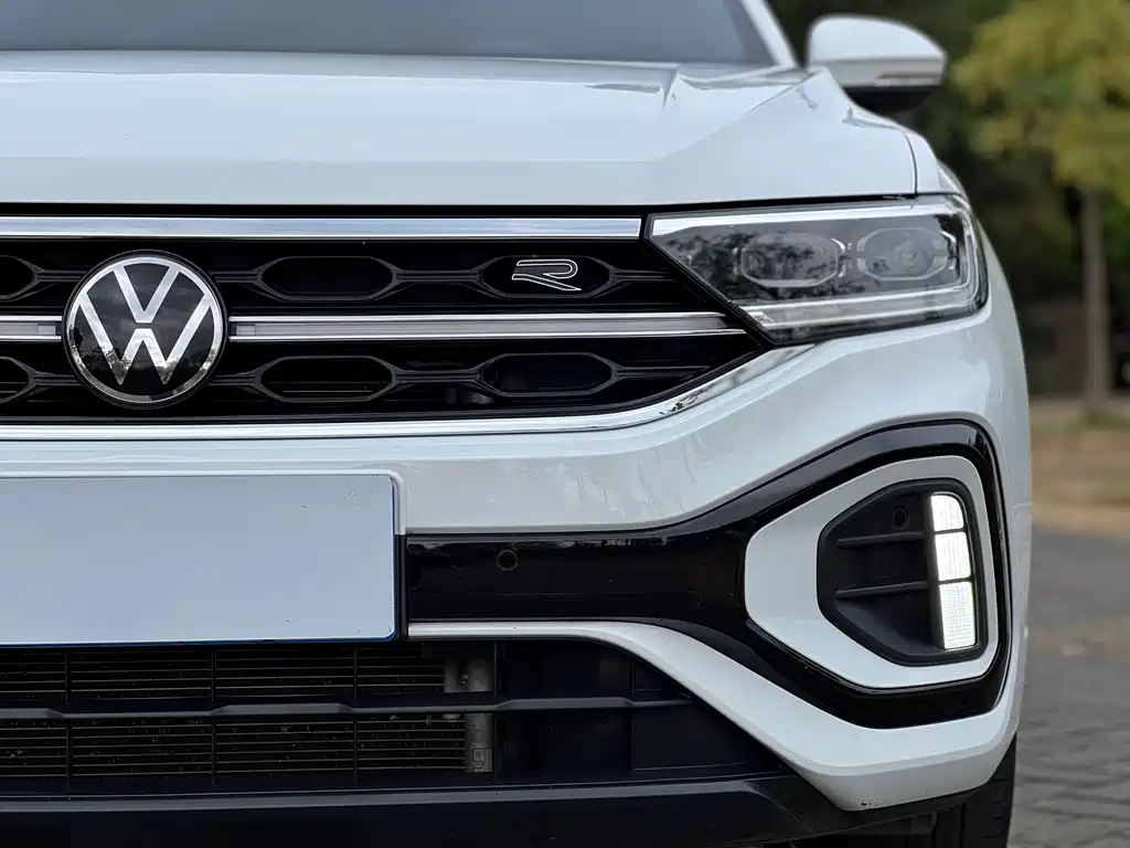 Volkswagen T-Roc 2023 — фото 4