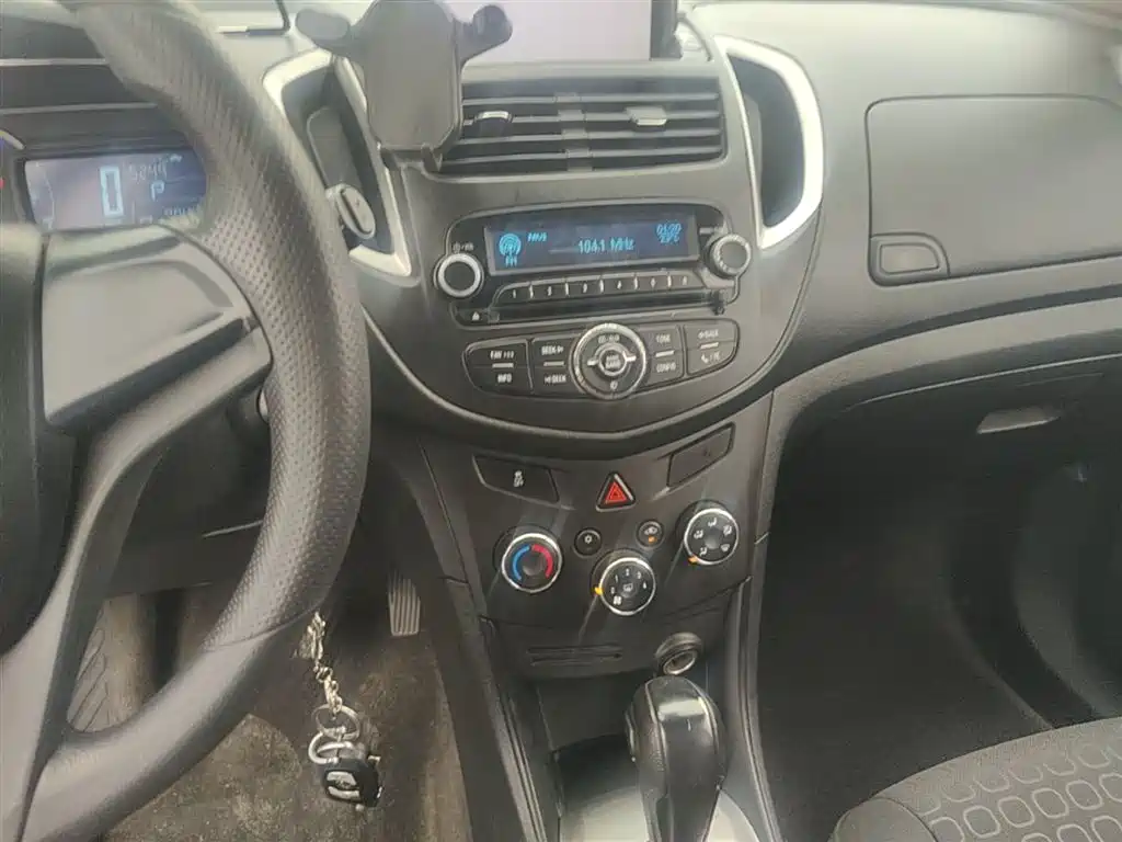 Chevrolet Trax 2016 — фото 13