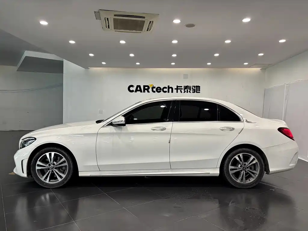 Mercedes-Benz C-Class 2019