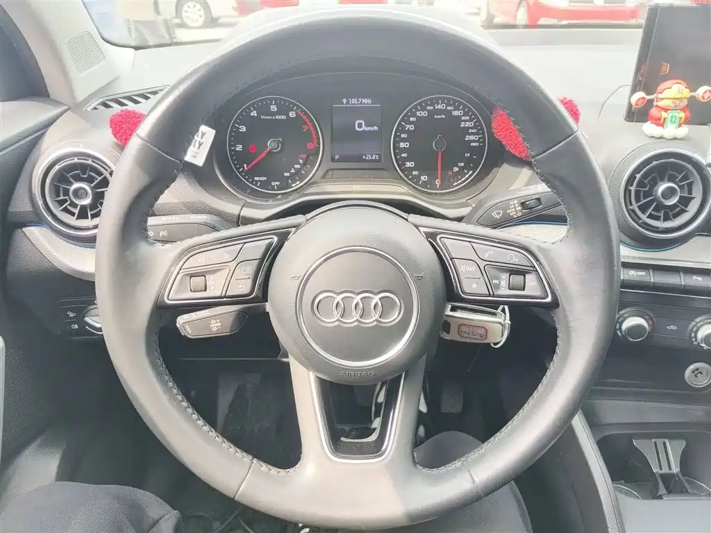 Audi Q2L 2021 — фото 11