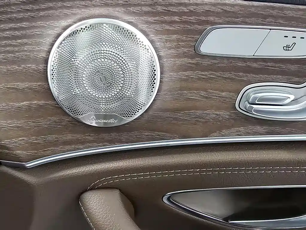 Mercedes-Benz E-Class 2019 — фото 13