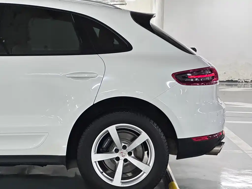Porsche Macan 2016 — фото 9
