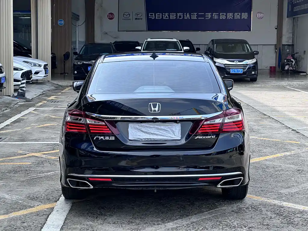 Honda Accord 2016 — фото 12