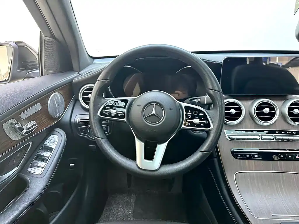 Mercedes-Benz GLC 2020 — фото 14