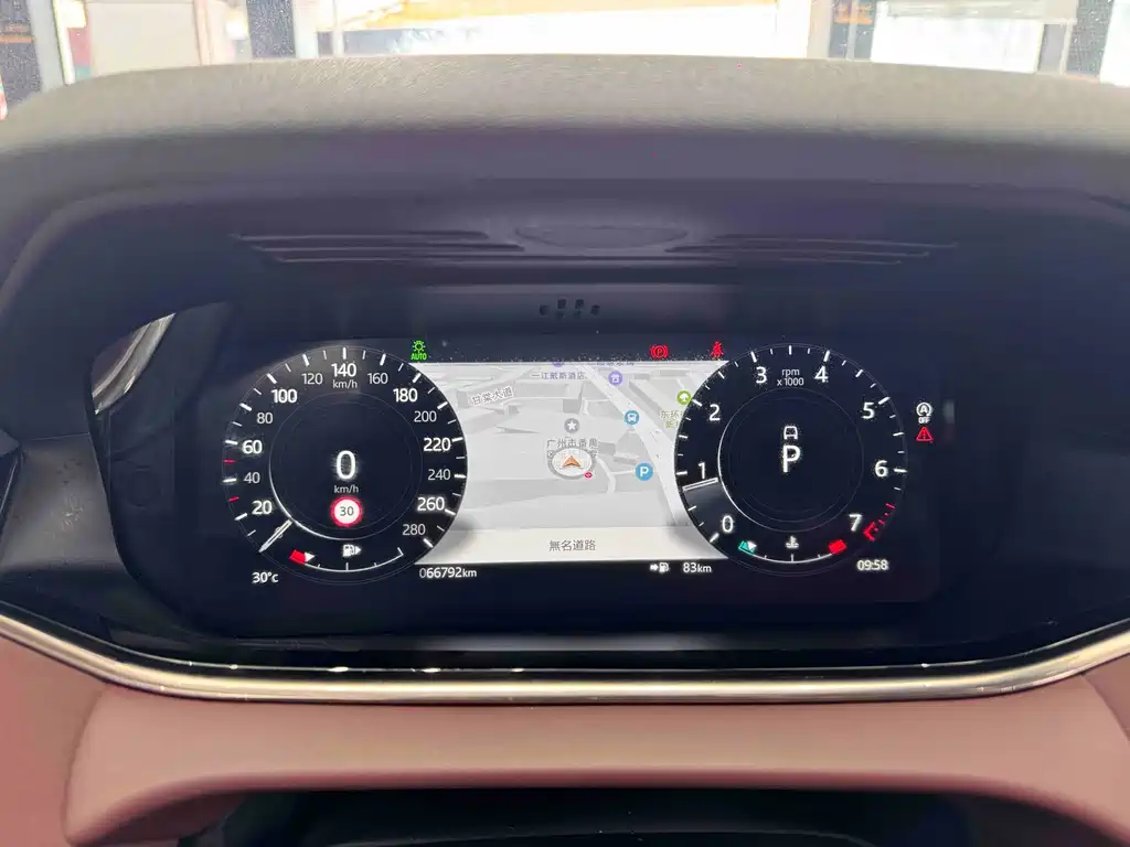 Land Rover Evoque 2022 — фото 22
