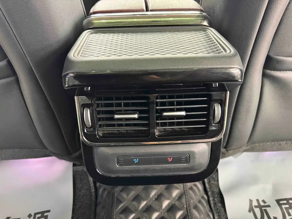 Land Rover Evoque 2022 — фото 19