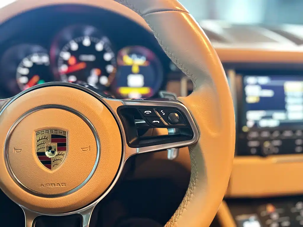 Porsche Macan 2016 — фото 20