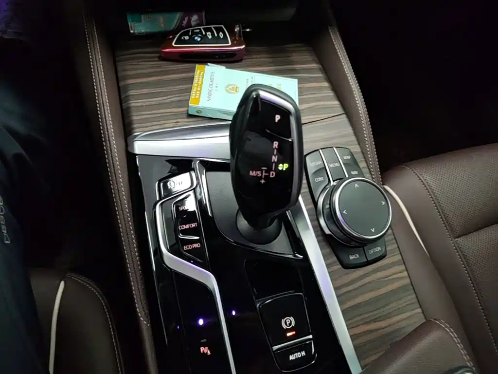 BMW 5 Series 2023 — фото 14