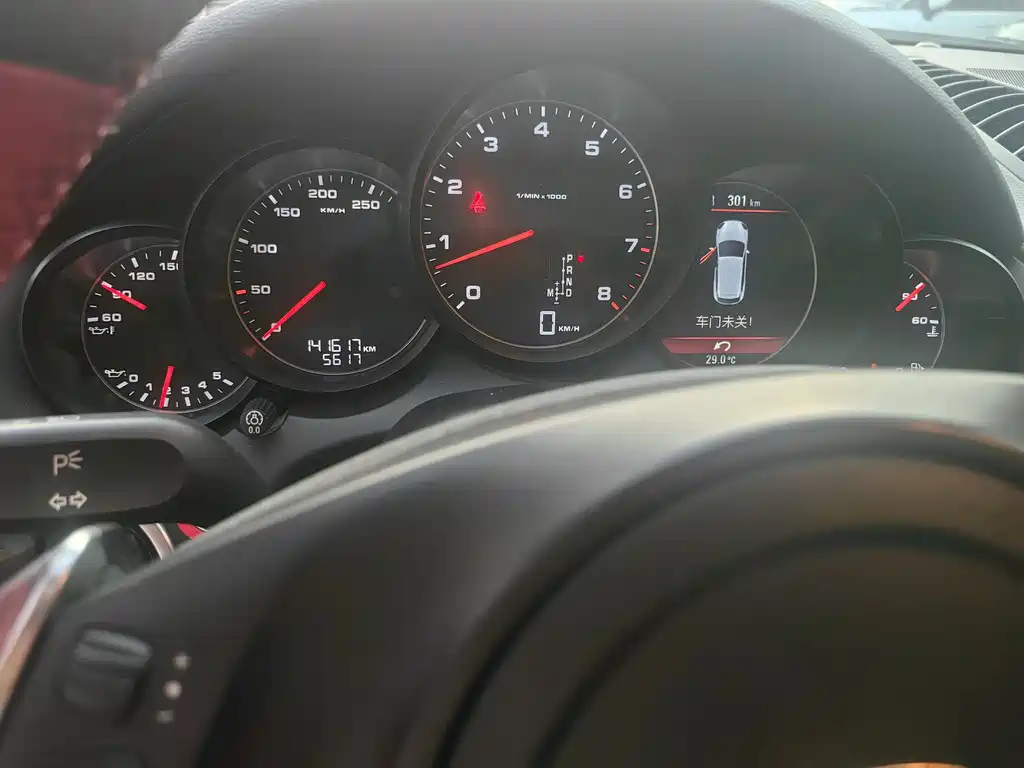 Porsche Cayenne 2014 — фото 11