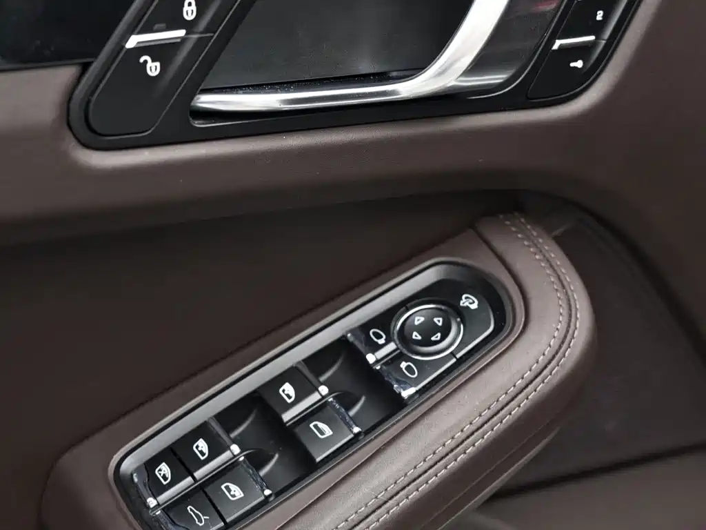 Porsche Macan 2015 — фото 10