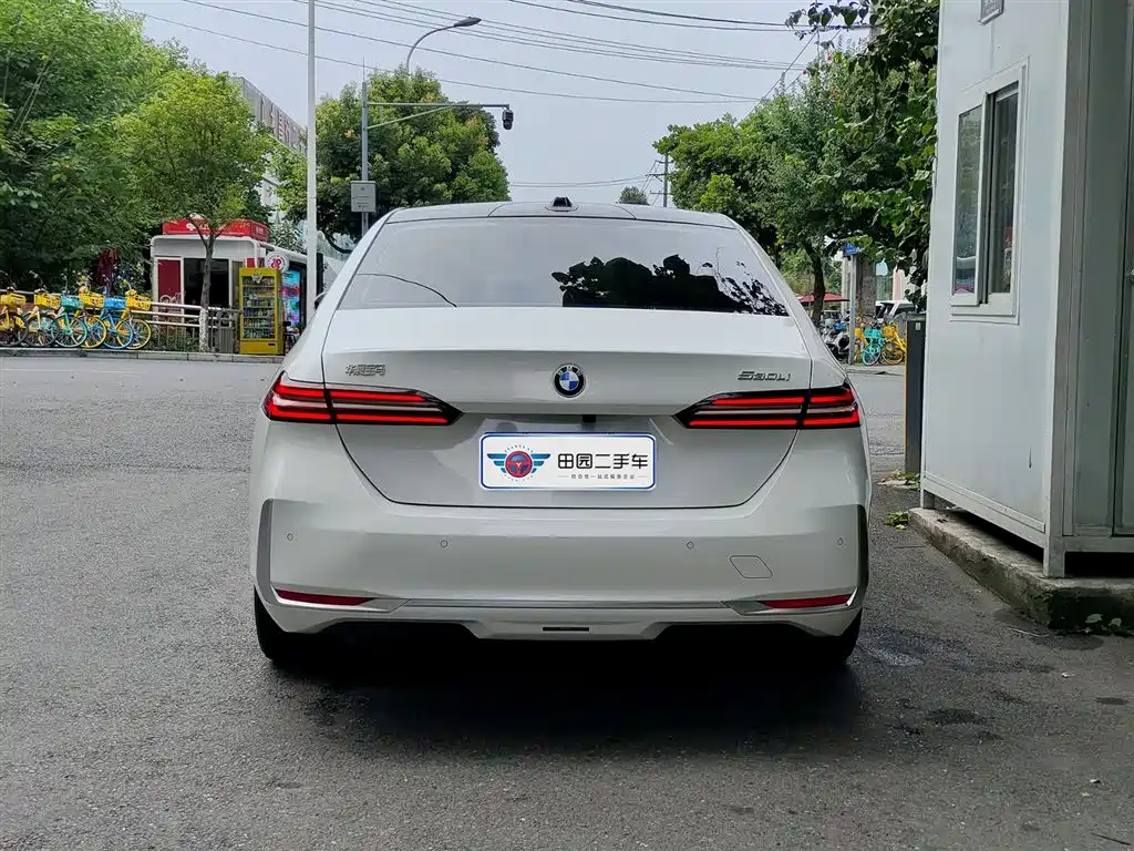 BMW 5 Series 2024