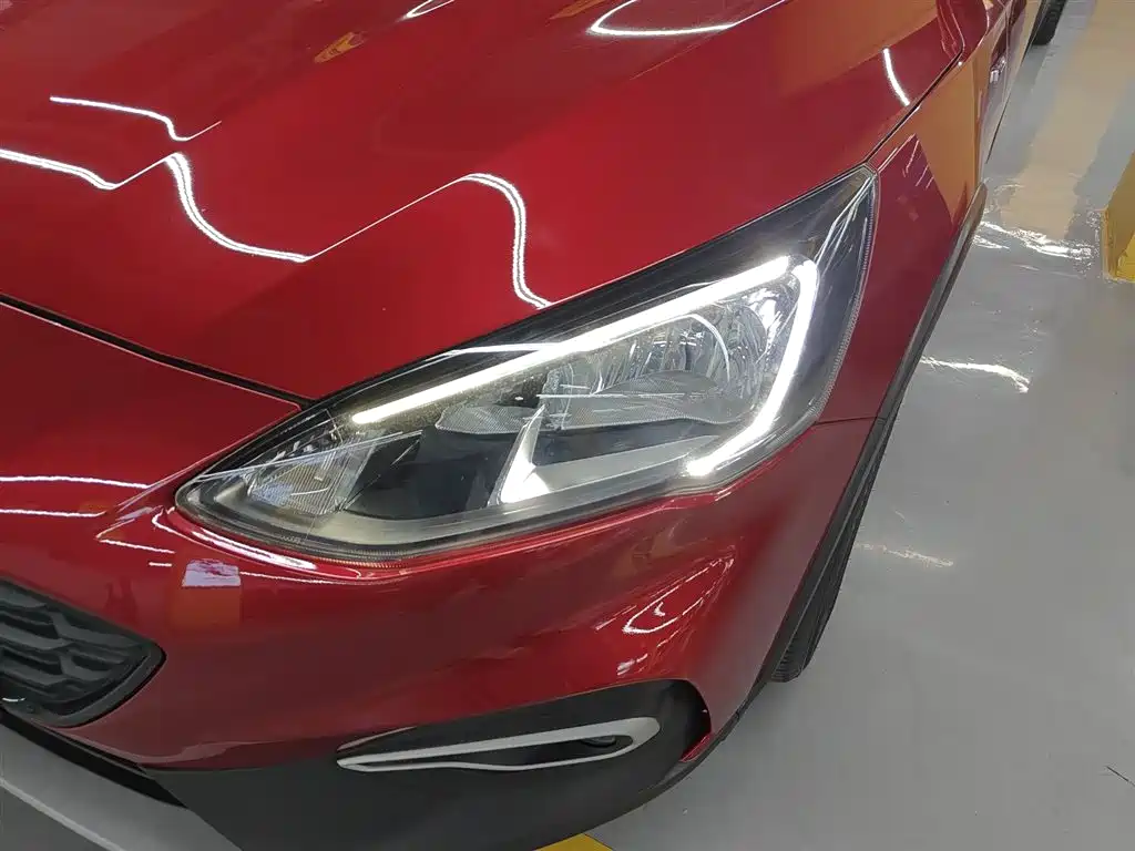 Ford Focus Active 2020 — фото 18