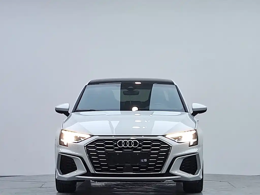 Audi A3 2023 — фото 2