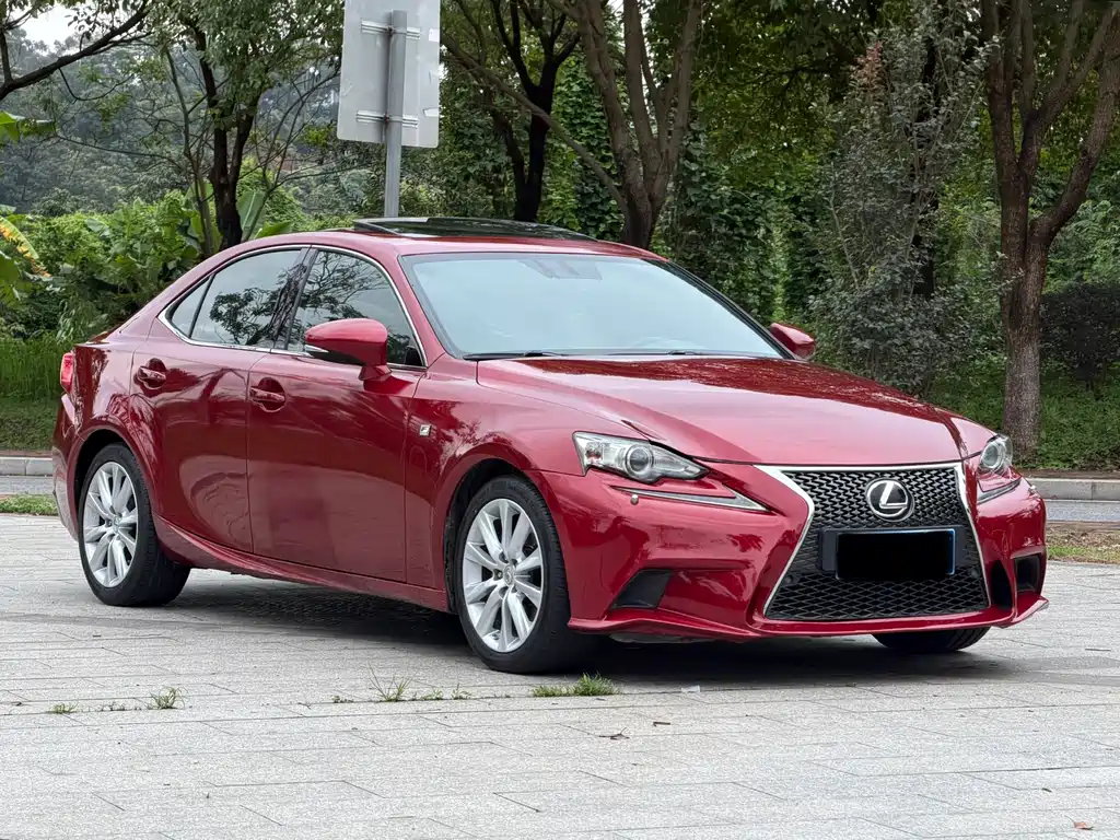 Lexus IS 2014 — фото 3