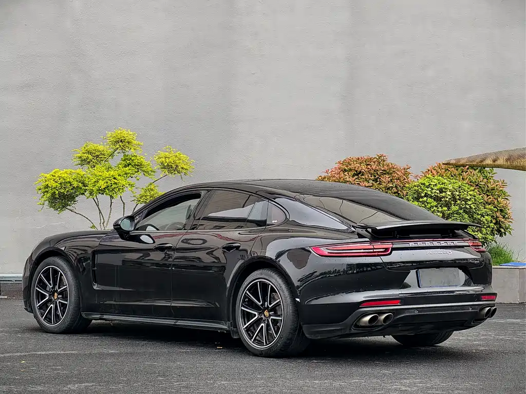 Porsche Panamera 2019 — фото 16