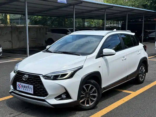 Toyota Yaris L 2022
