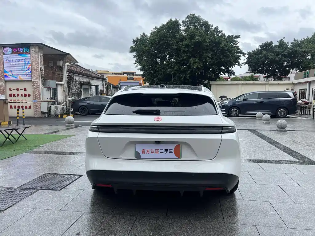NIO ET5T 2024