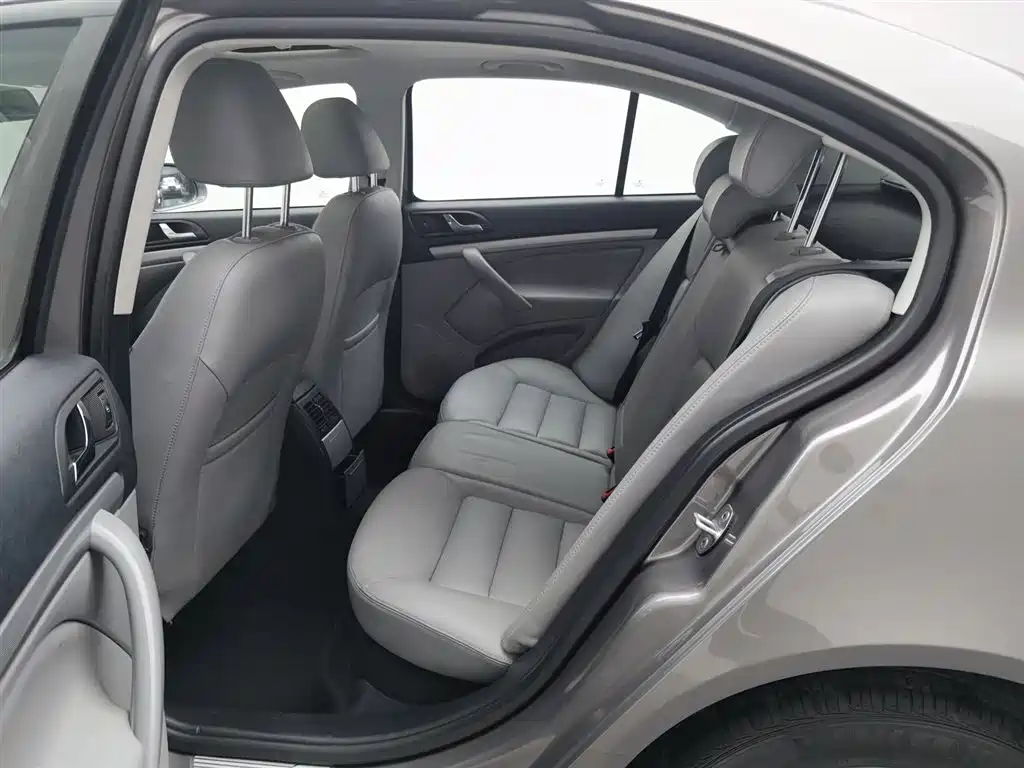 Skoda Octavia 2014 — фото 15