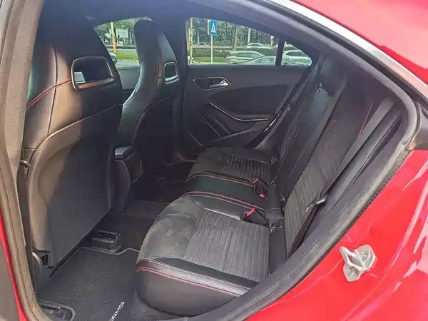 Mercedes-Benz CLA 2015