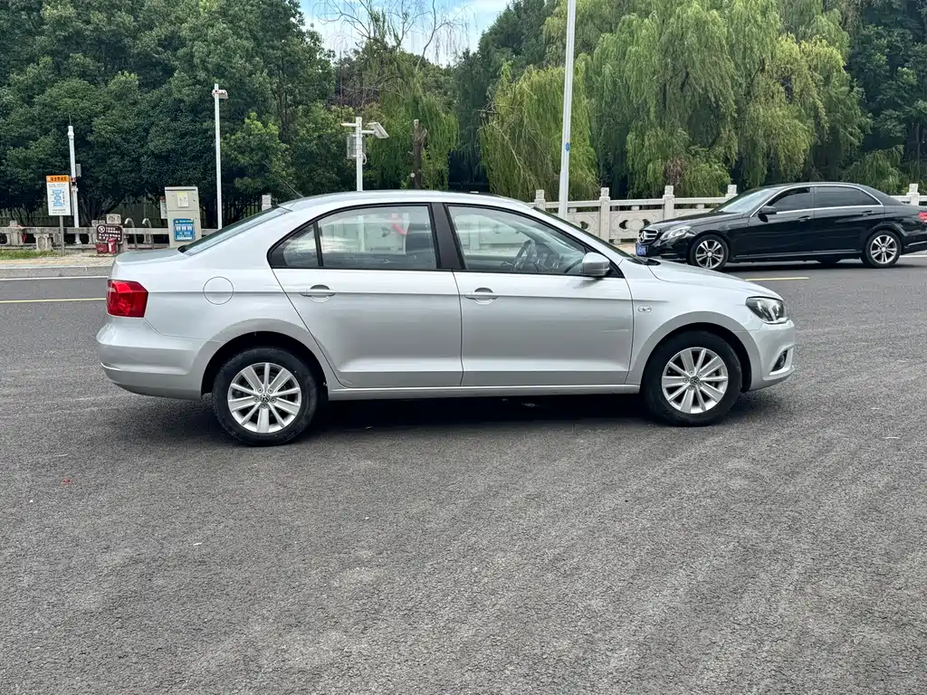 Volkswagen Jetta 2015 — фото 13