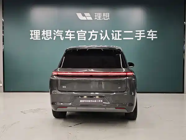 Li Auto L8 2025