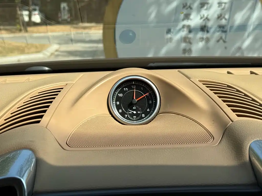 Porsche Cayenne 2016 — фото 12
