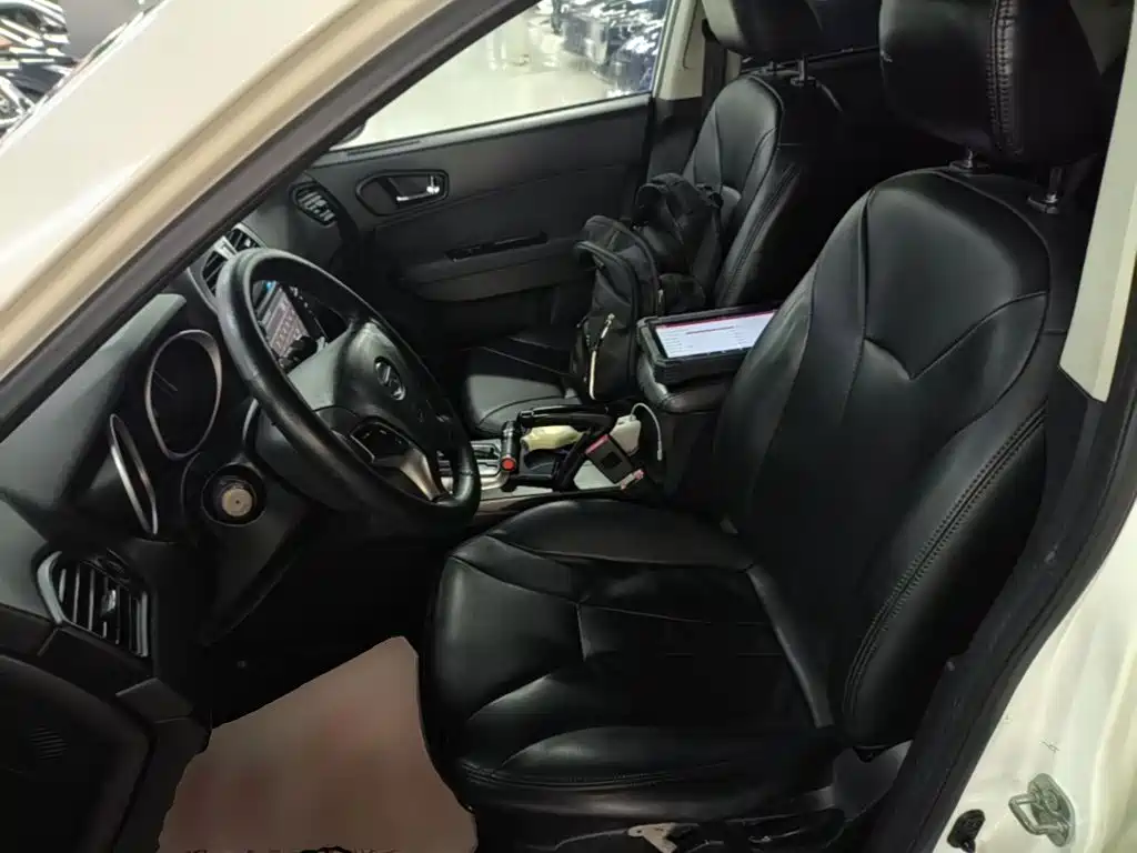 GAC Trumpchi GS5 2015 — фото 15