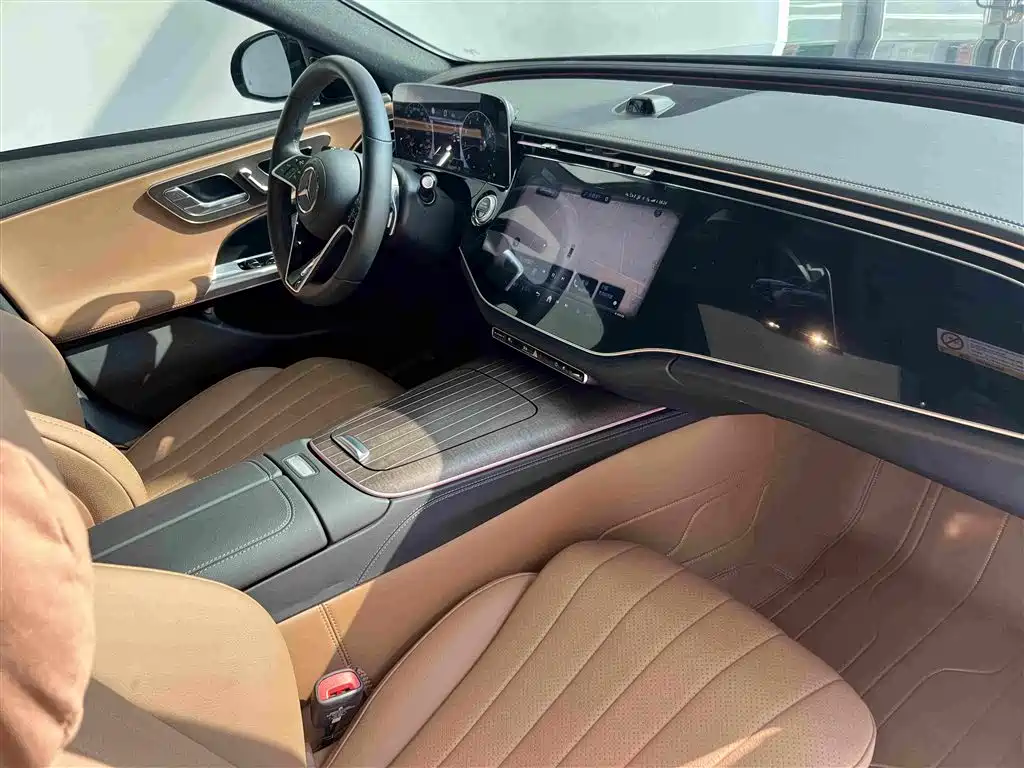 Mercedes-Benz E-Class 2025 — фото 28