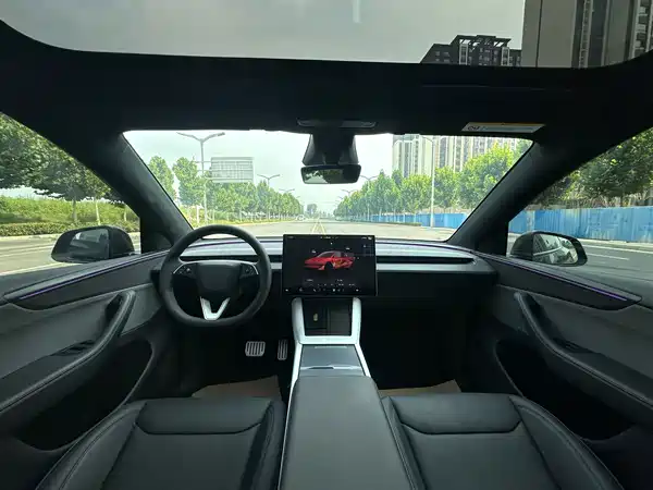 Tesla Model Y 2026