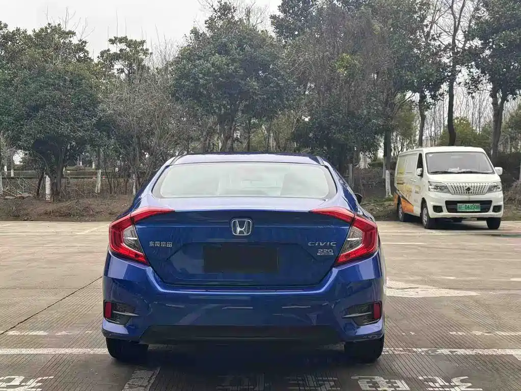 Honda Civic 2020 — фото 9