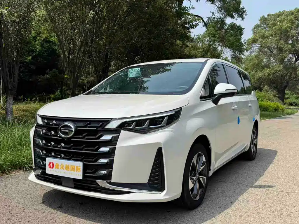 GAC Motor Trumpchi M6 2022 — фото 1