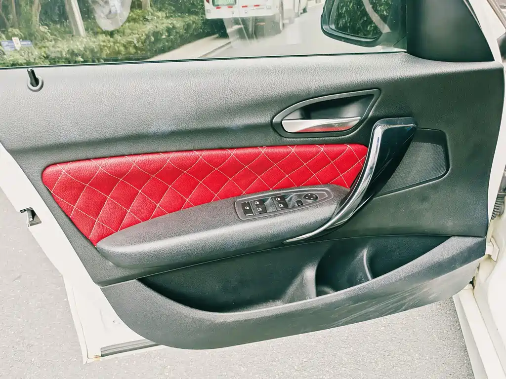 BMW 1 Series 2012 — фото 13