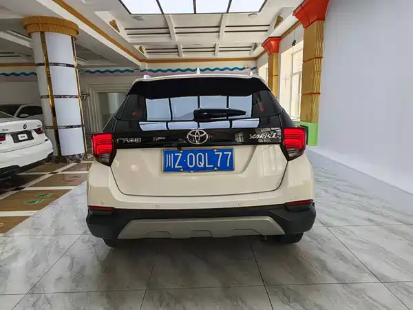 Toyota Yaris L 2022