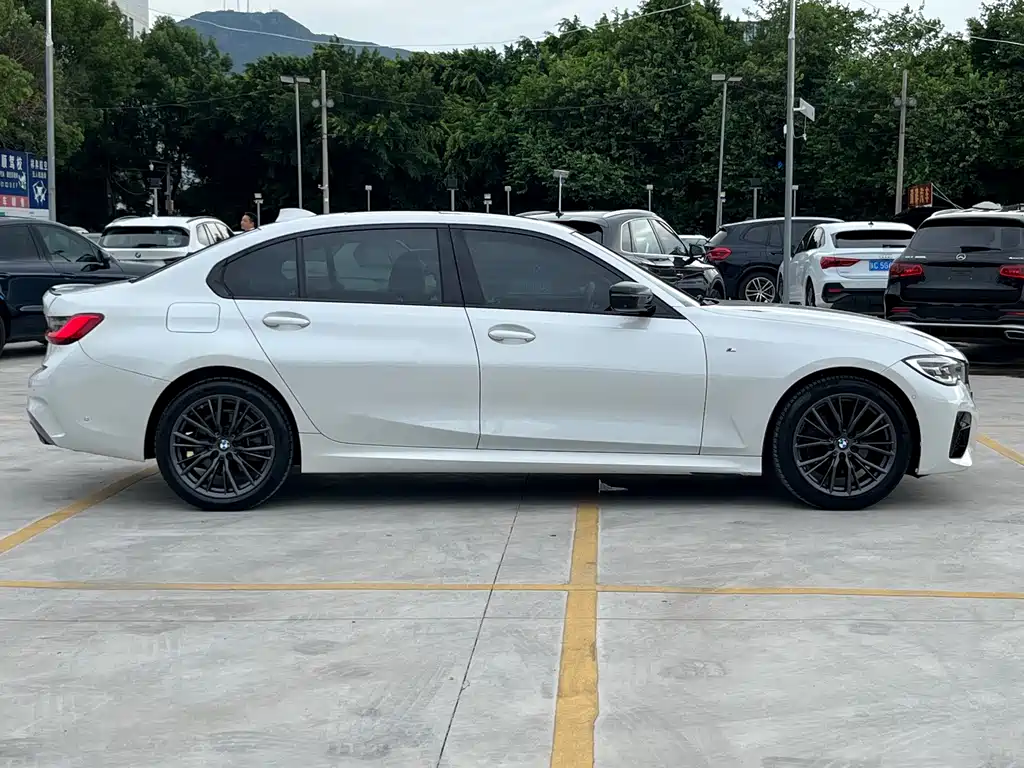 BMW 3 Series 2020