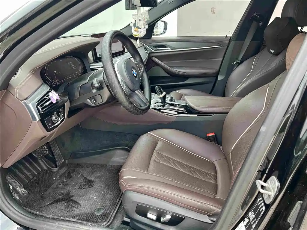 BMW 5 Series 2022
