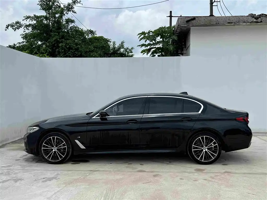 BMW 5 Series 2022