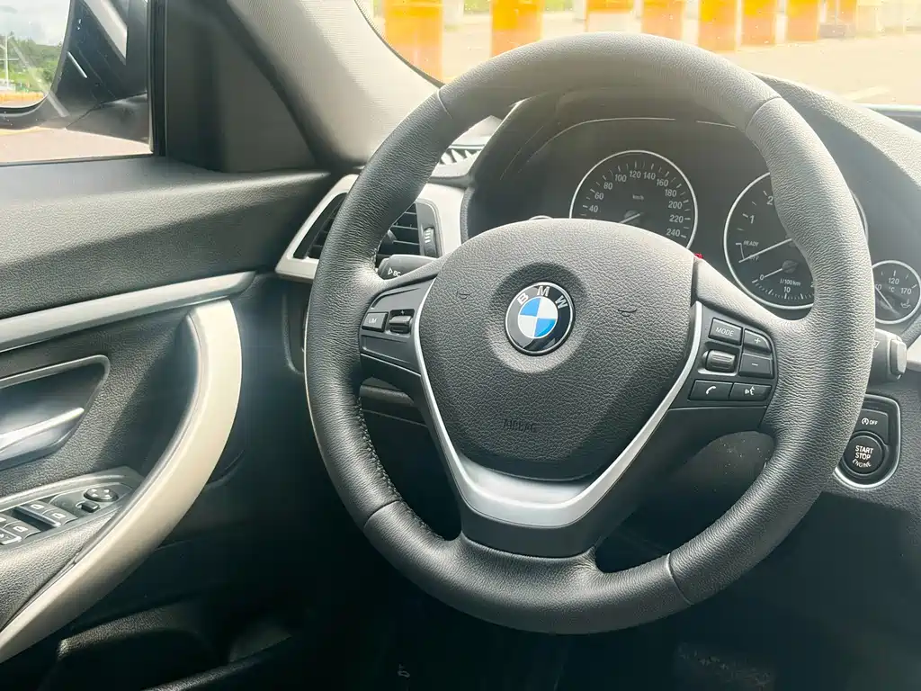 BMW 3 Series GT 2017 — фото 14