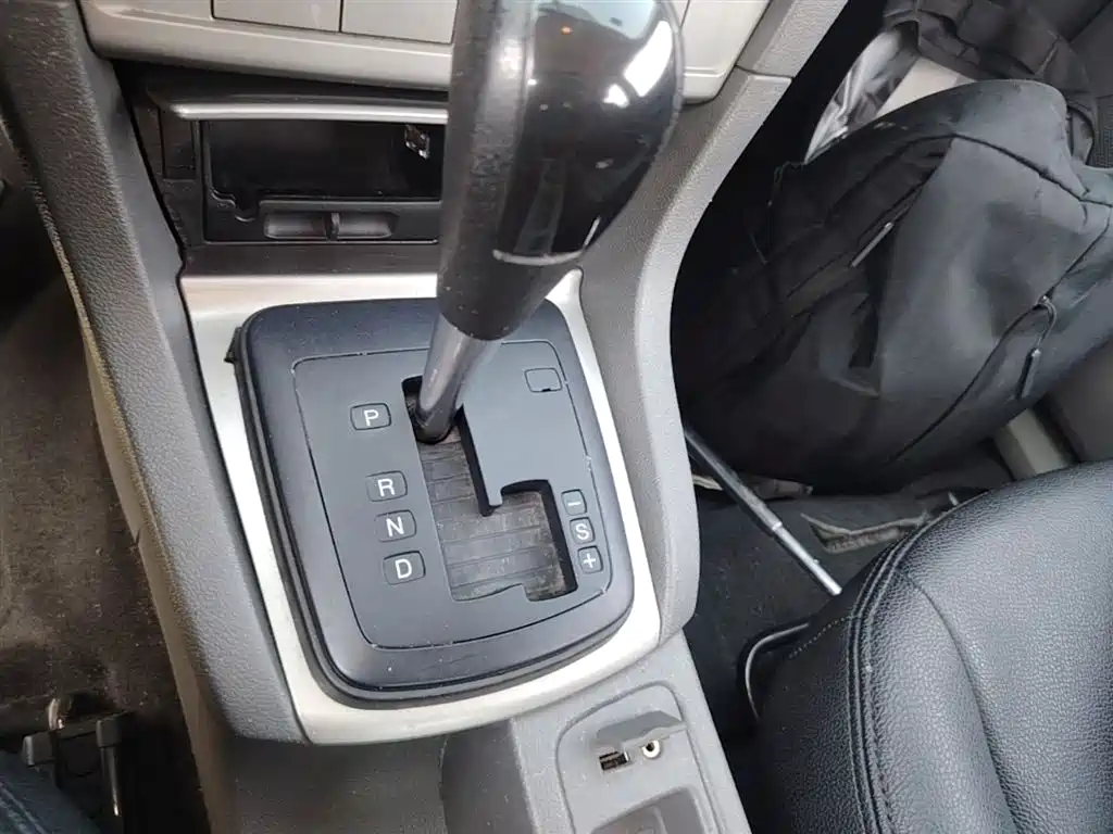 Ford Focus 2015 — фото 10