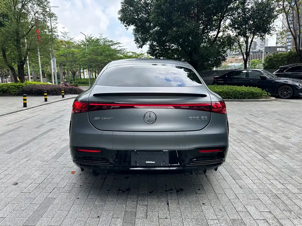 Mercedes-Benz EQS AMG 2023 — фото 7