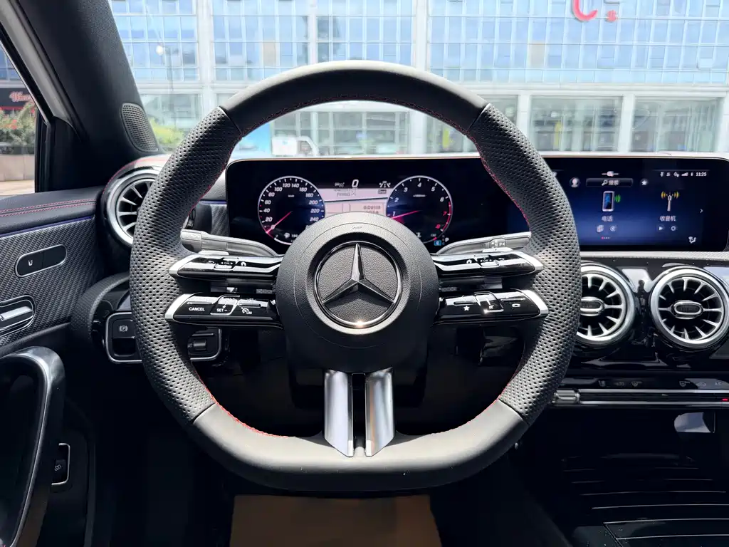 Mercedes-Benz A-Class 2025 — фото 18
