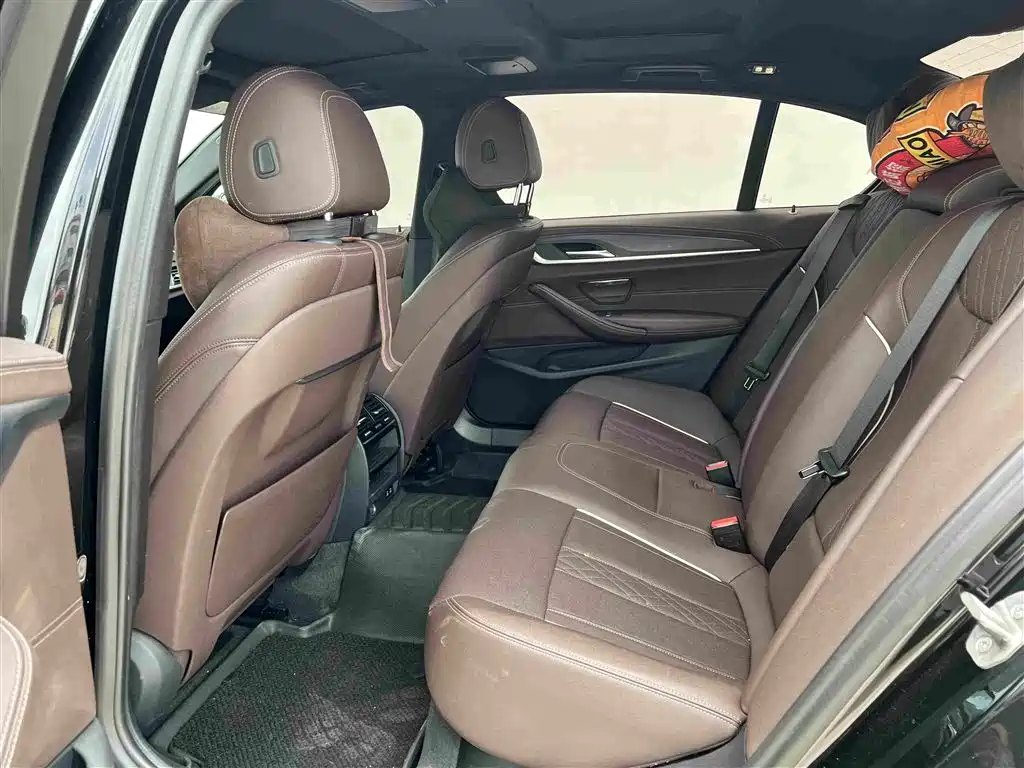 BMW 5 Series 2022