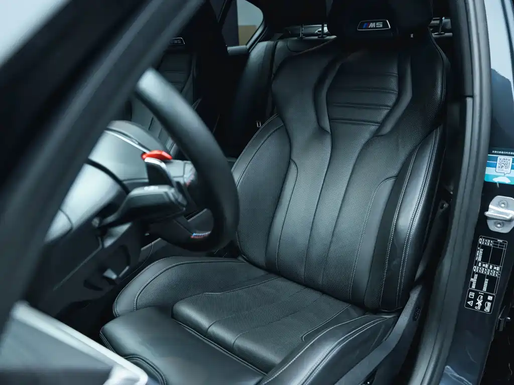 BMW M5 2019 — фото 15