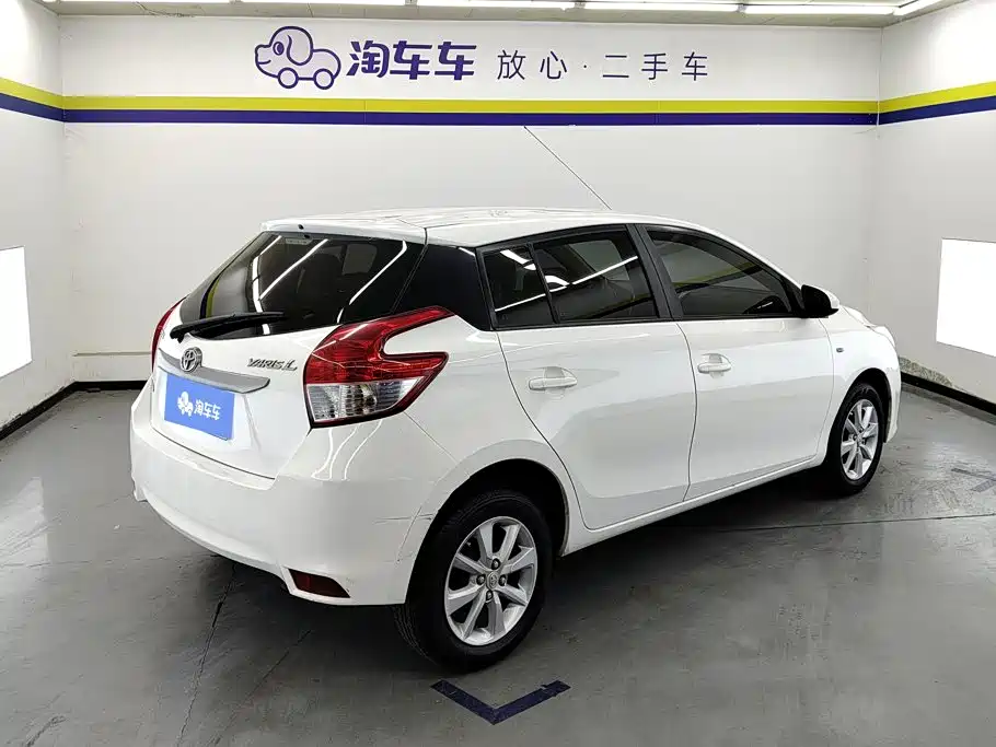 Toyota Yaris L 2014