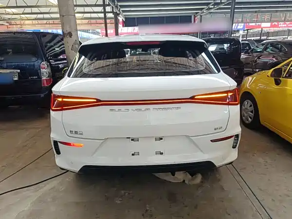 BYD e2 2019