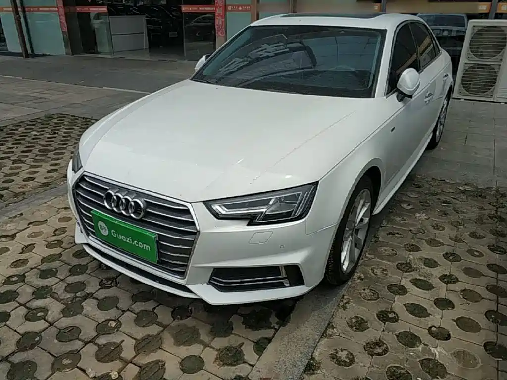 Audi A4L 2018